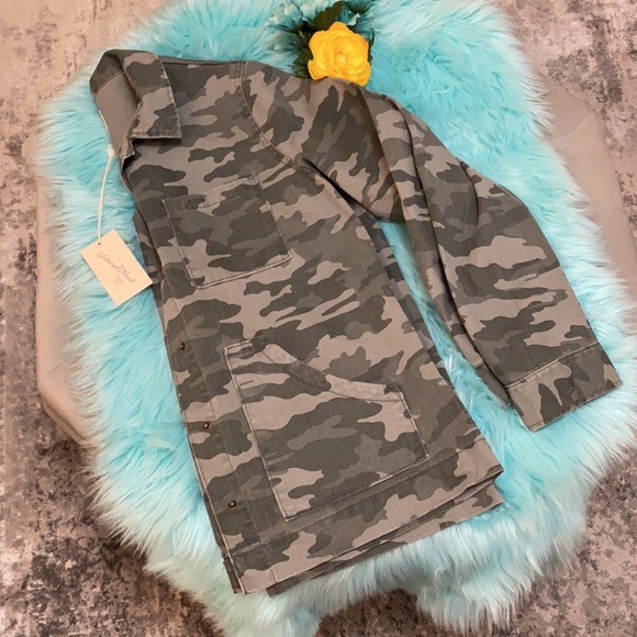 Universal Thread Jackets & Blazers - PRICE IS FIRM! NEW! Camo Jean Jacket Green And Gray Size Large